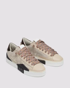 Women P448 Low Tops><noscript><img width=