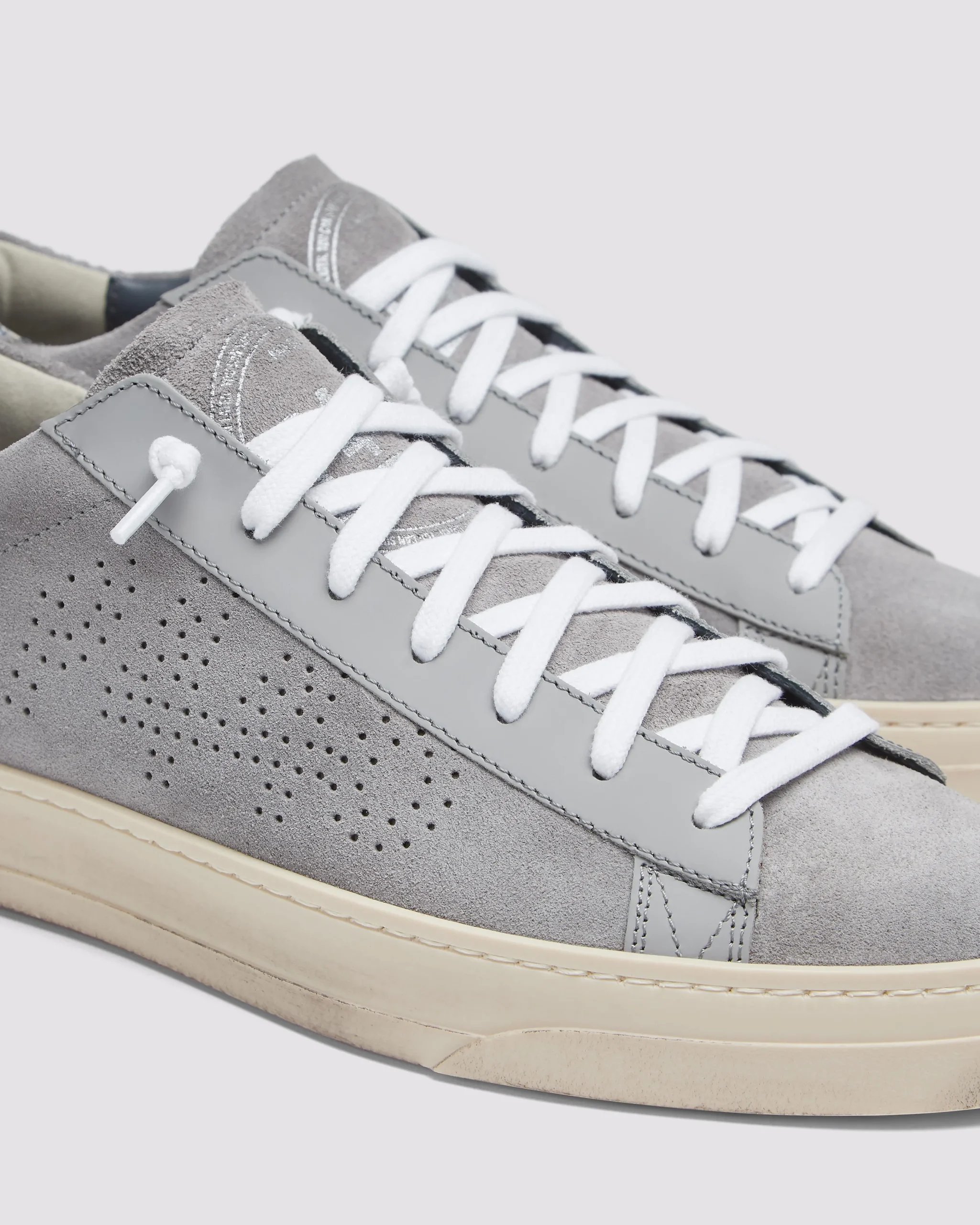 Women P448 Low Tops>Jack Ice