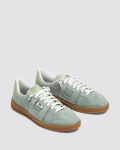 Women P448 Low Tops><noscript><img width=