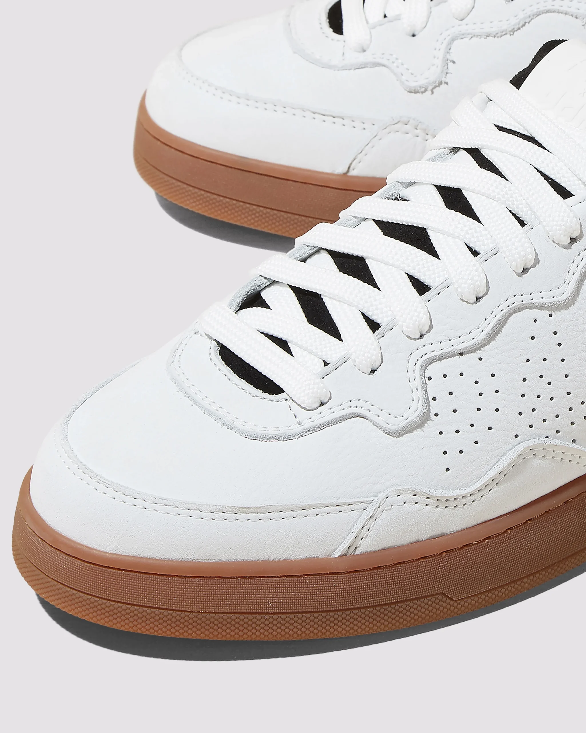 Women P448 Low Tops|Low Tops>Yam White/Nero
